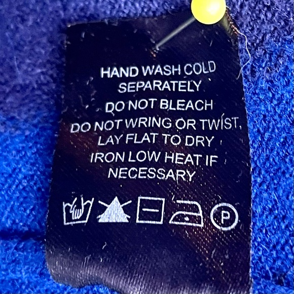 Summer & Sage Color Block Sweater Size Medium - Picture 8 of 8